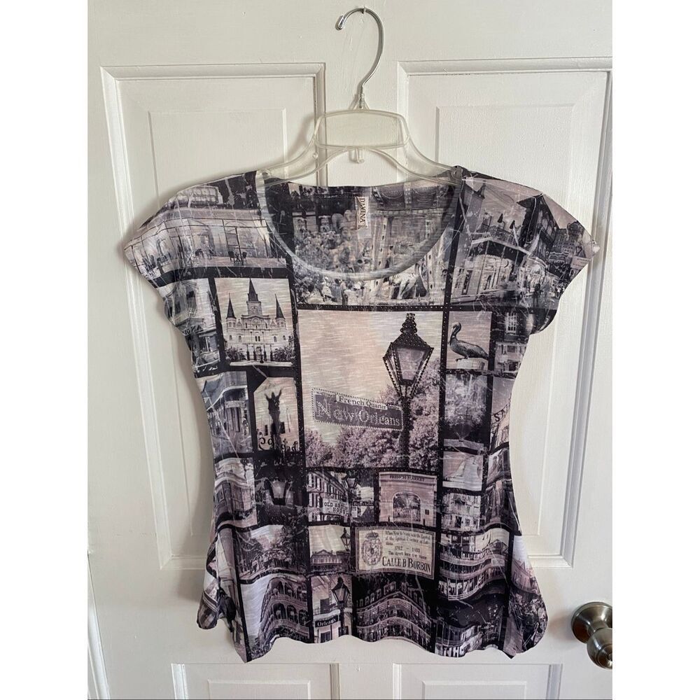 Davina New Orleans graphic tee with stud detail size M